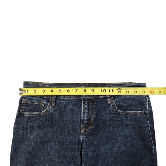Old Navy Women's Original Mid-Rise Denim Jeans Size 6 - Picture 8 of 10